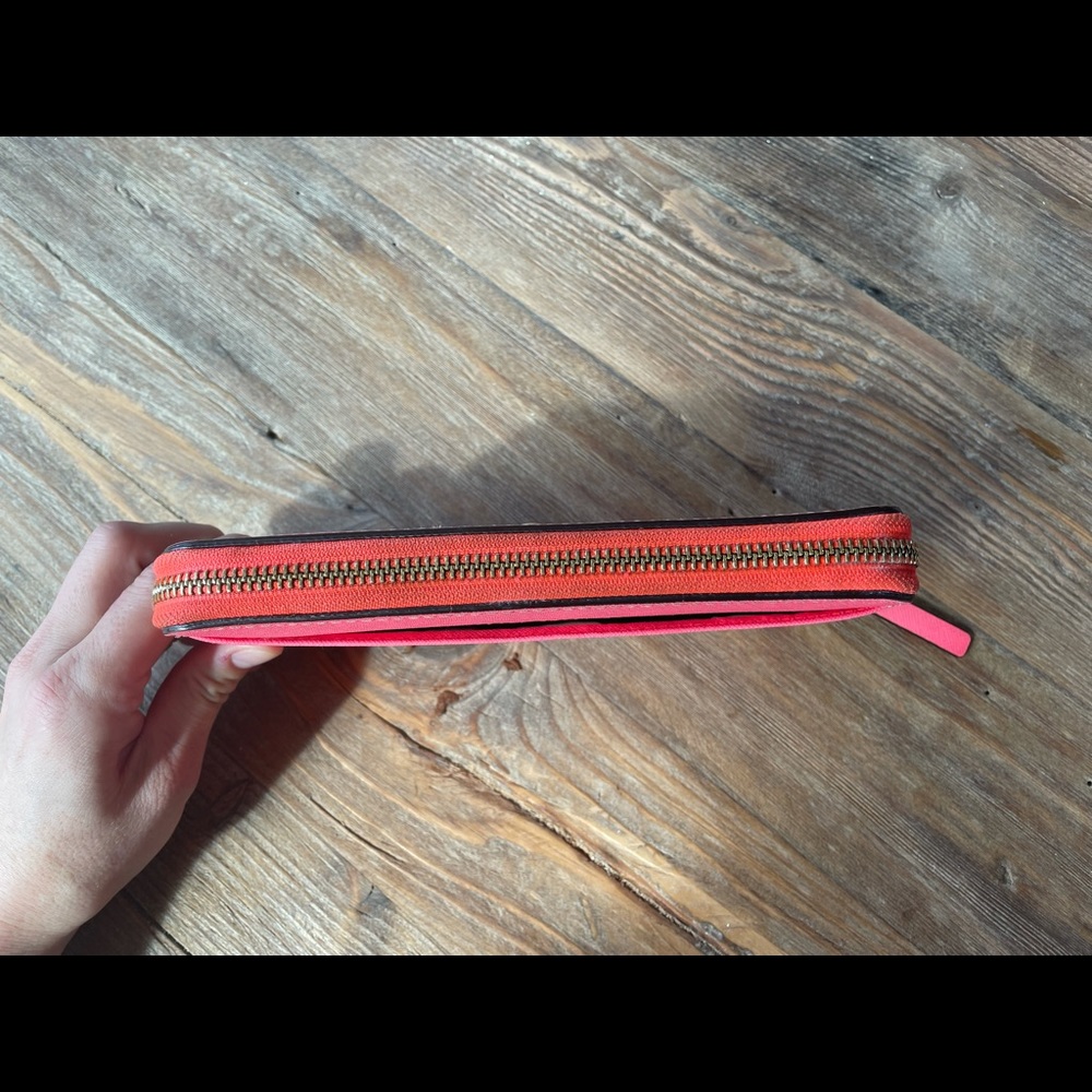 Wallet - Picture 3 of 6
